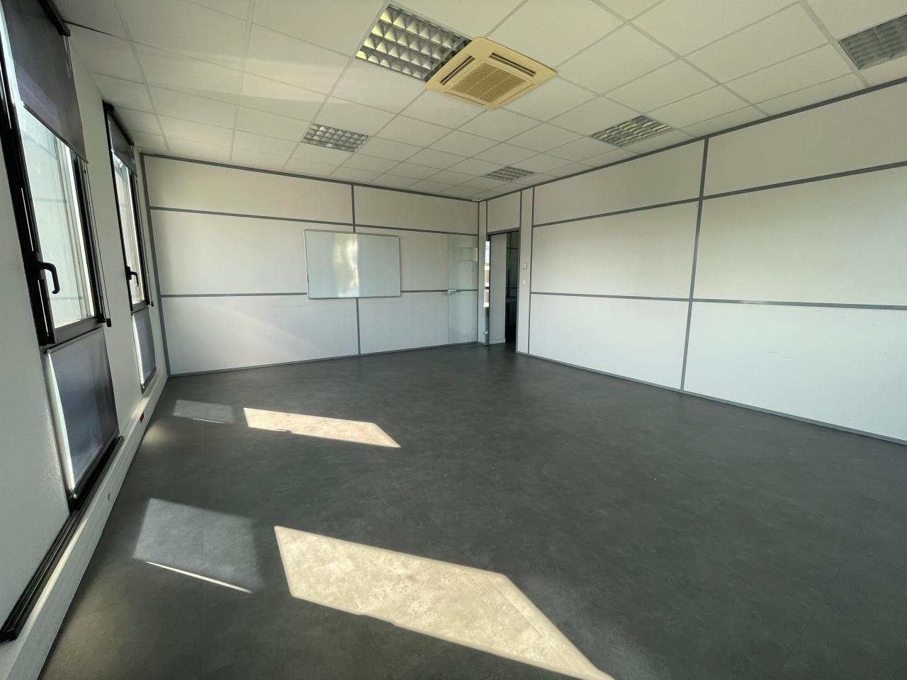 Bureau Metz 326m² Location bureau Metz Moselle OLBUR2427354 8